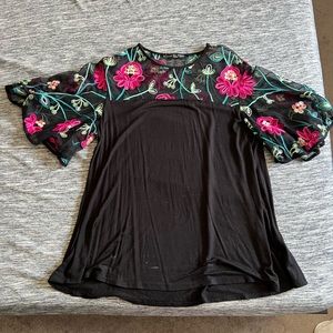 Embroidered blouse - large